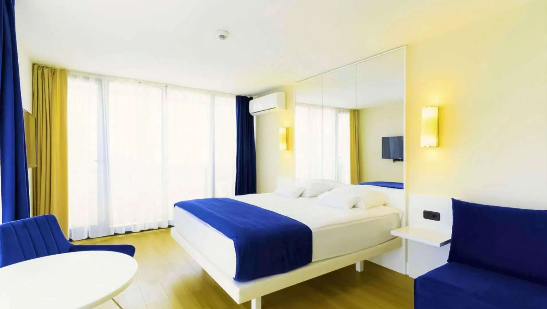 Comfy Sea View Aparthotel In Orbi City باتومي